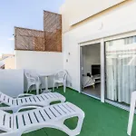 Sunny With Terrace In شقة *